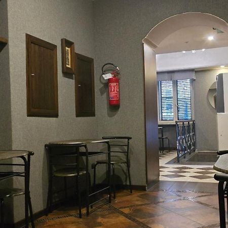 Smart Station Hotel Naples Luaran gambar
