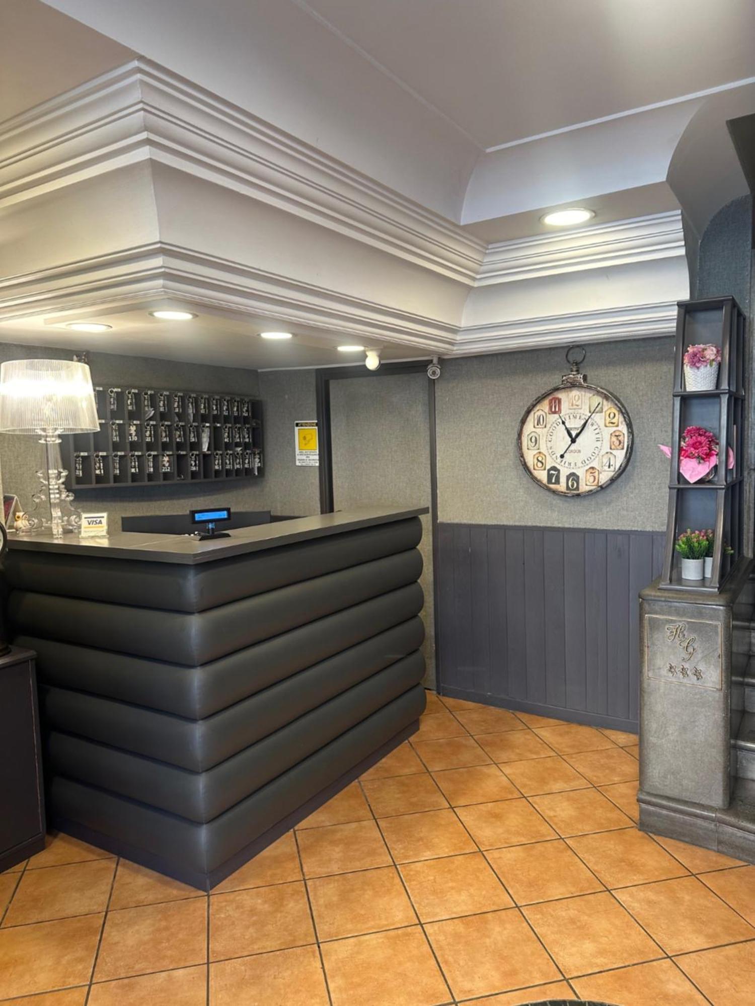 Smart Station Hotel Naples Luaran gambar